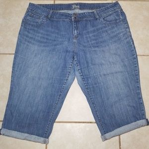 Old Navy The Diva Denim Capris (18)